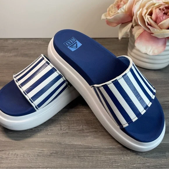 Reef Bondi Bay Blue and White Striped Platform Women's Sandals 7 EUC - Picture 2 of 13